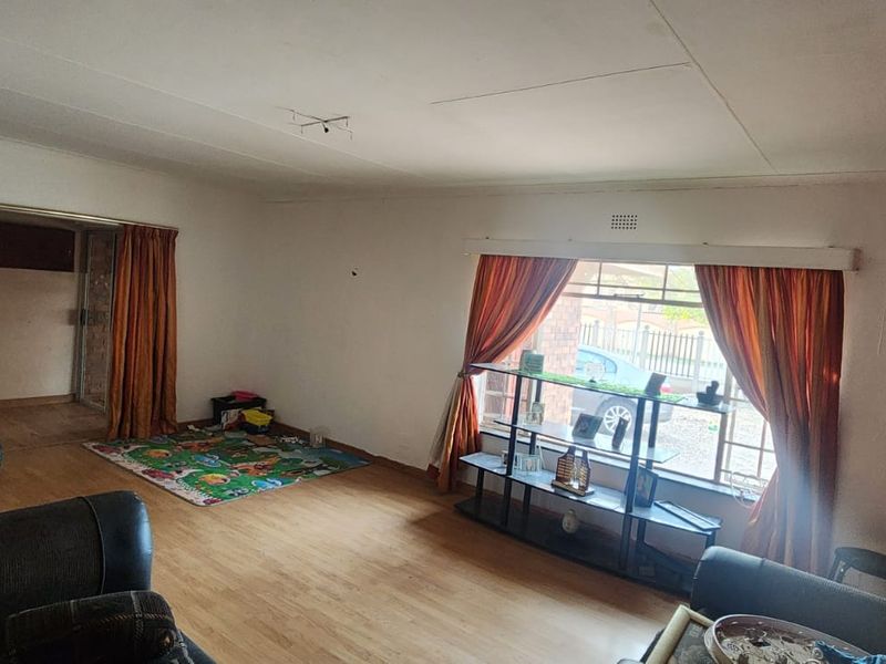 Spacious family home for sale - Photo 8
