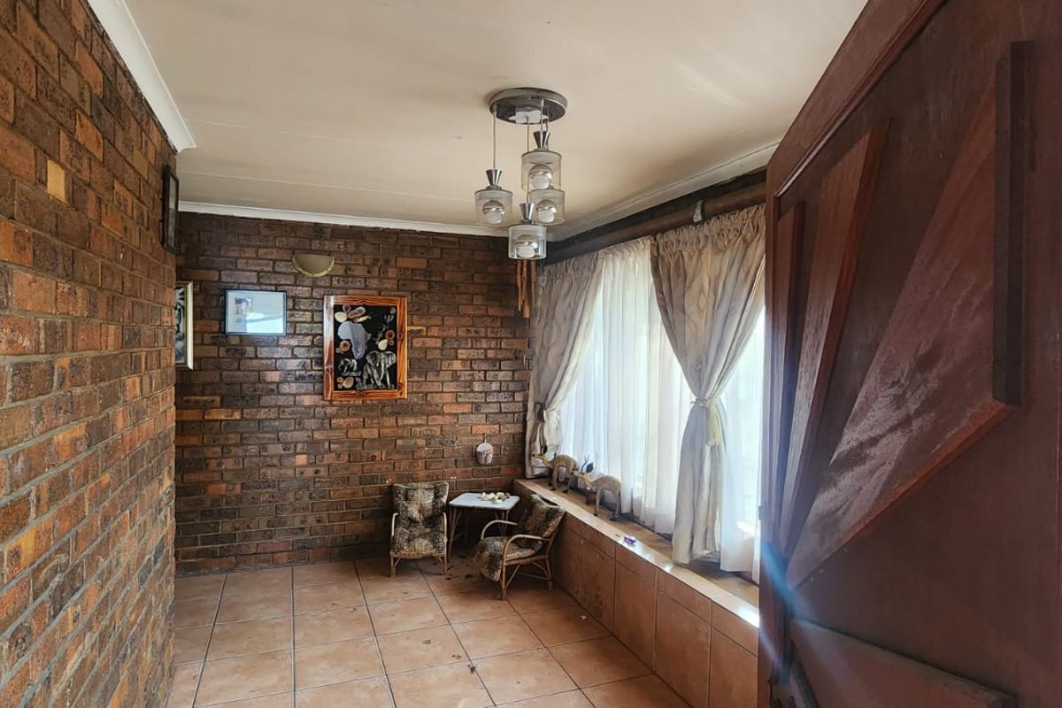 Spacious family home for sale - Photo 4