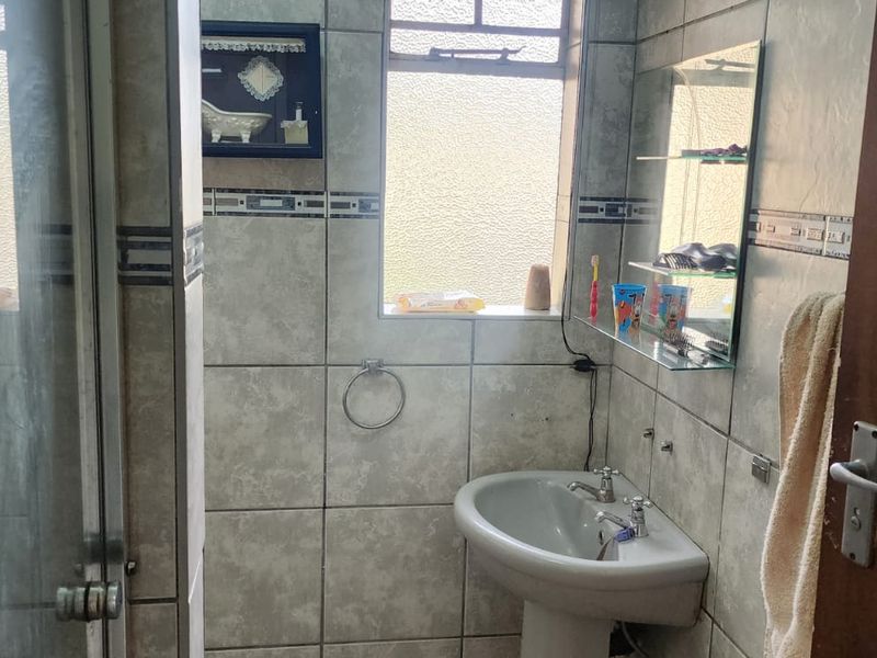 Spacious family home for sale - Photo 5