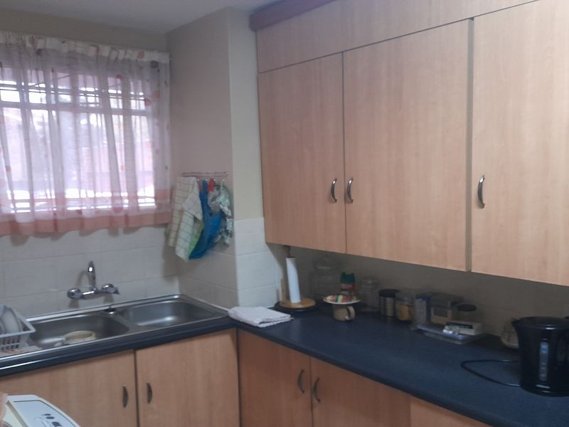 2-Bedroom Ground floor apartment - Photo 4
