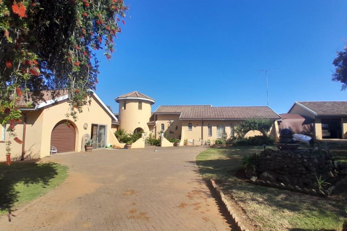 Spacious family home for sale - Photo 3