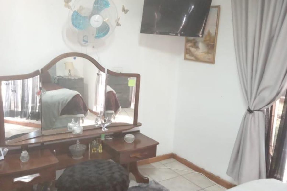 Spacious family home for sale - Photo 4