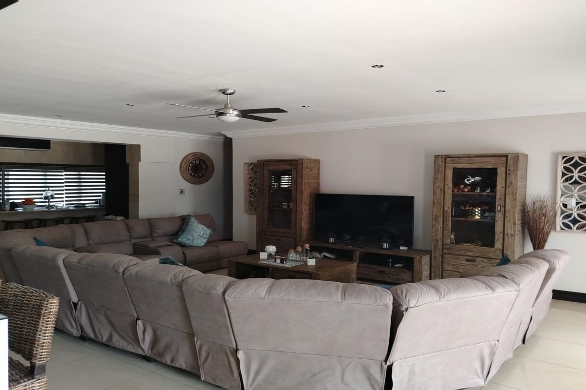 Luxurious triple storey riverfront residence on Kaalplaats AH - Photo 4
