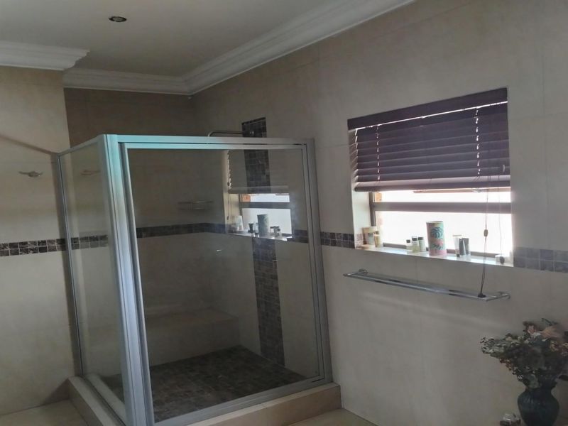 Luxurious triple storey riverfront residence on Kaalplaats AH - Photo 6