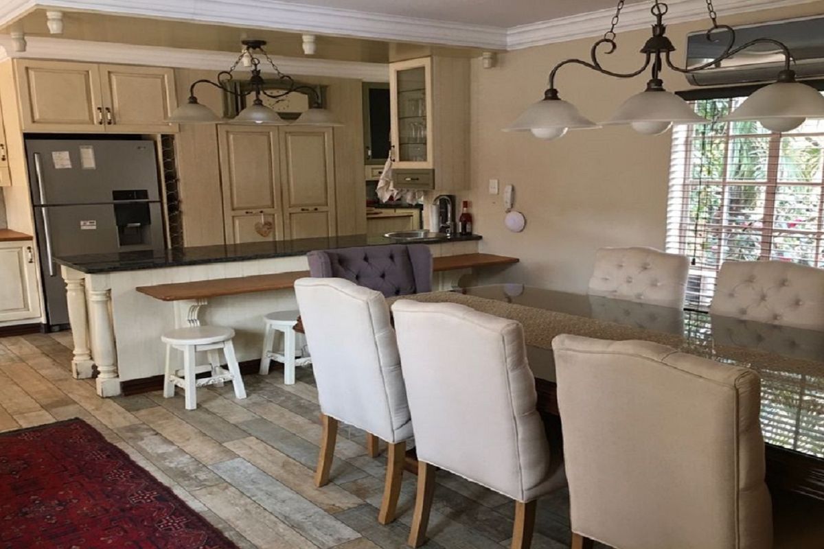 Stunning 3-bedroom home in the beautiful Sw 5 proper area - Photo 3