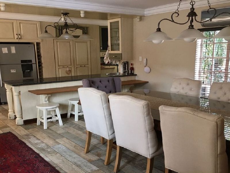 Stunning 3-bedroom home in the beautiful Sw 5 proper area - Photo 3