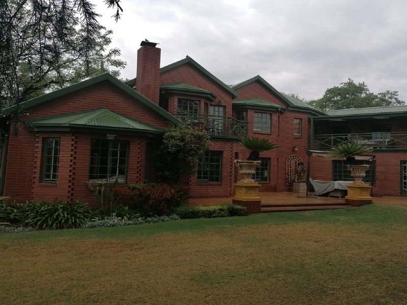 Stunning 3-bedroom home in the beautiful Sw 5 proper area - Photo 1