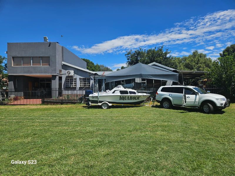 Spacious family home for sale - Photo 1