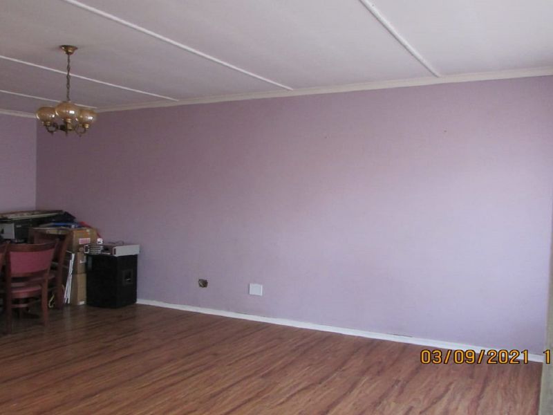 Lovely 2 bedroom at Trevesa Court - Photo 2
