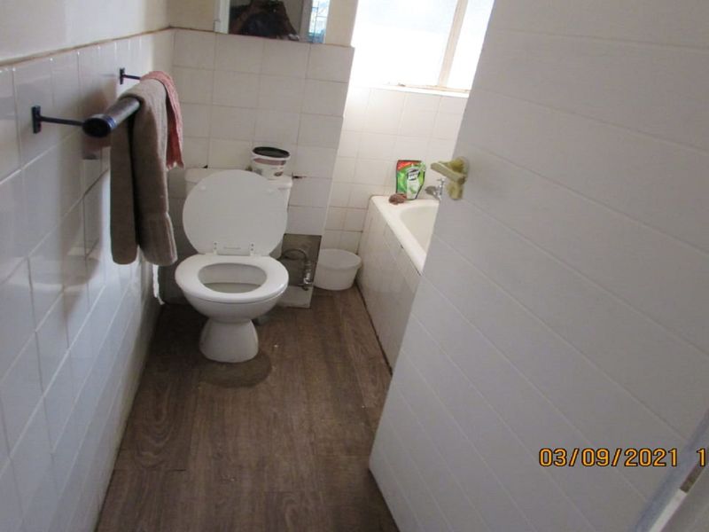 Lovely 2 bedroom at Trevesa Court - Photo 8