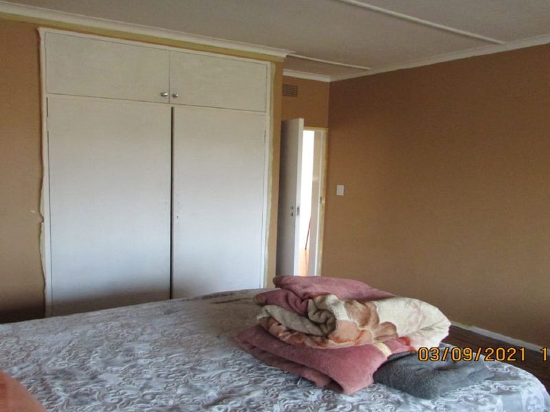 Lovely 2 bedroom at Trevesa Court - Photo 7
