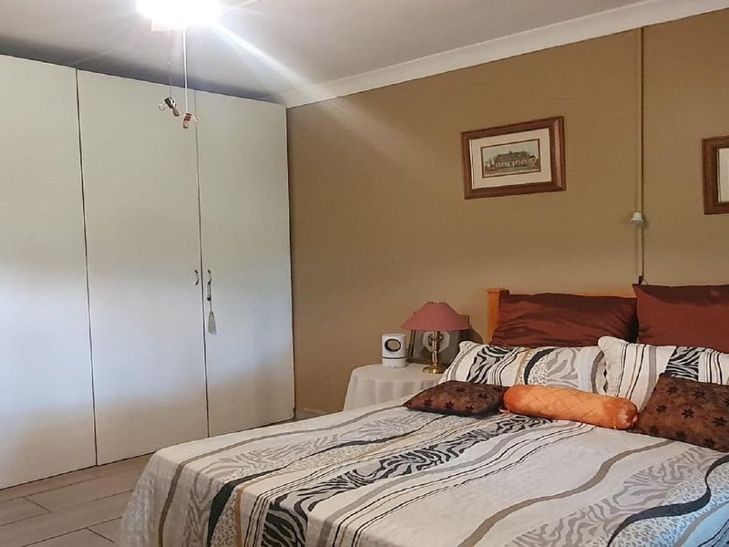 Gem in the Vaal with endless opportunity - Photo 10