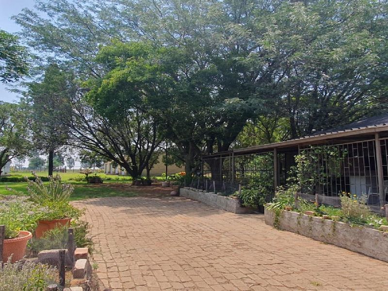 Gem in the Vaal with endless opportunity - Photo 2