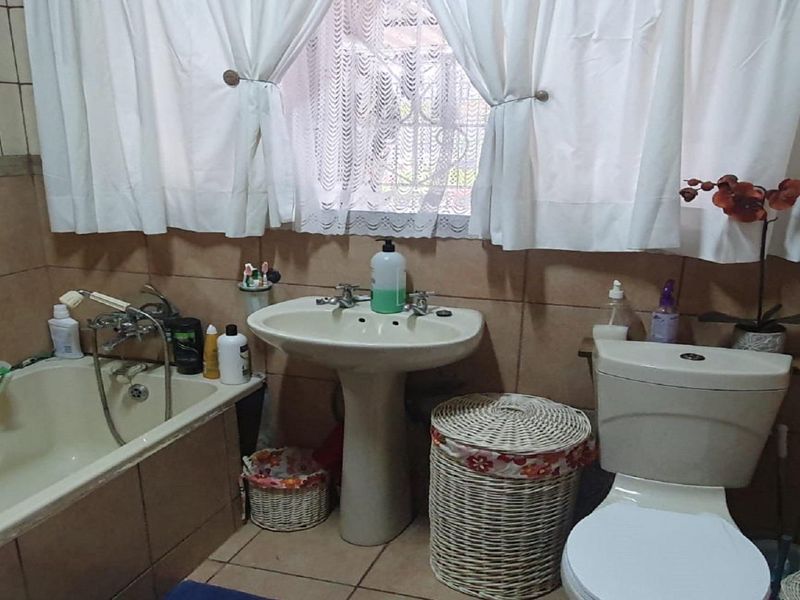 Gem in the Vaal with endless opportunity - Photo 7