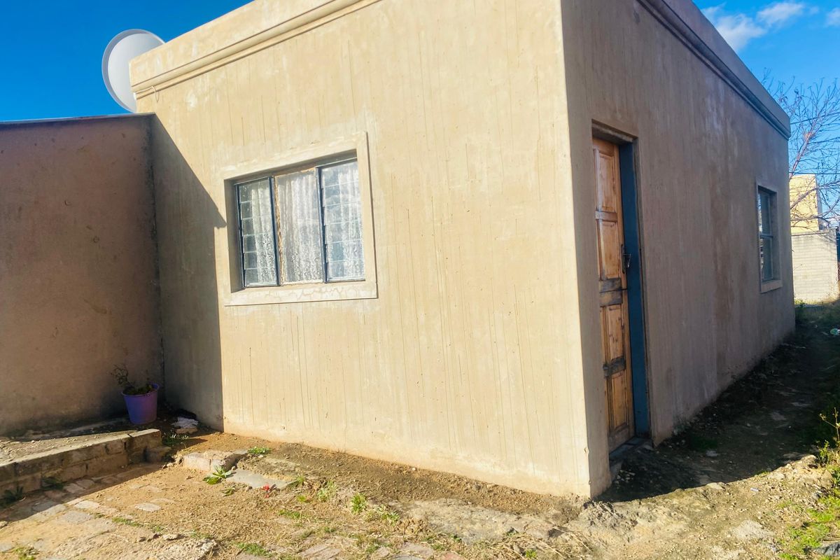3 Bedroom house for sale at Zamdela. - Photo 2