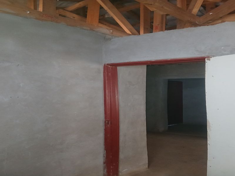 Incompleted 3 bedroom, 2 bathroom house in Drieziek with a great rental ootential of 3 outside rooms - Photo 8