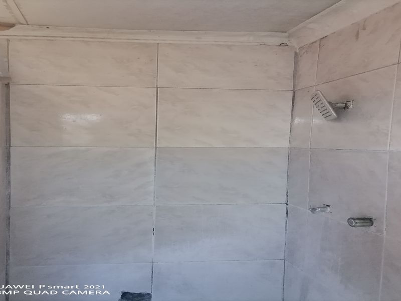Residential property with the potential to rental income at the same time. - Photo 10