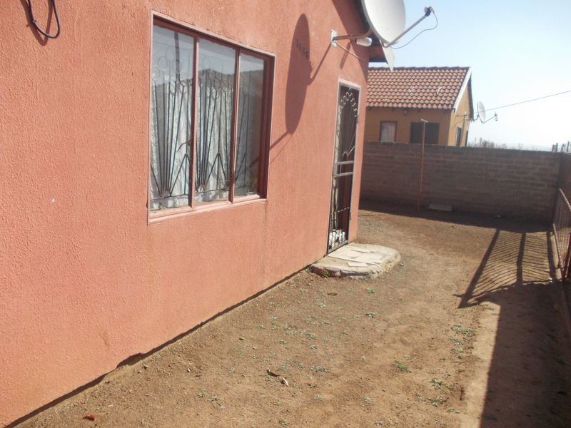 Unique opportunity;  2 Houses in One Spacious Yard. - Photo 9