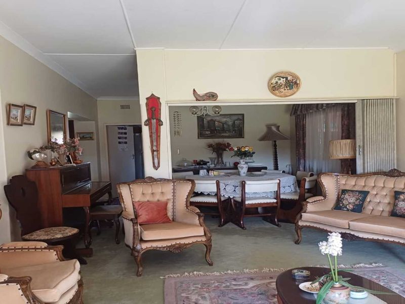 Comfort Living with Modern Convenience in Risiville - Photo 5