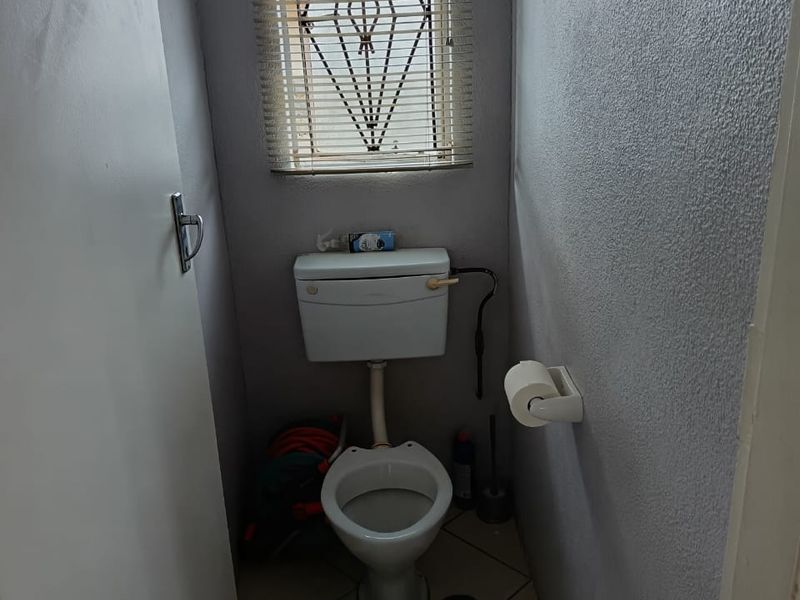 2 Bedroom house for Sale in Unitas Park EXT3 - Photo 10