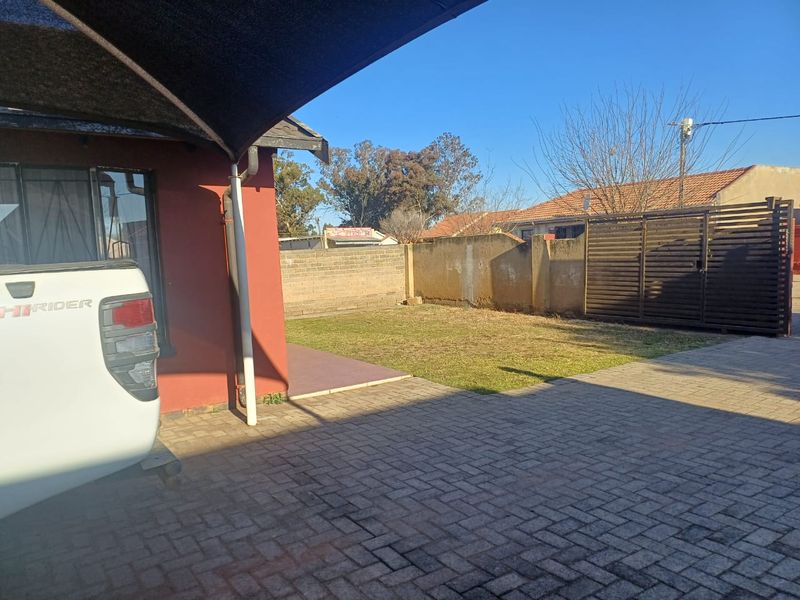 2 Bedroom house for Sale in Unitas Park EXT3 - Photo 2