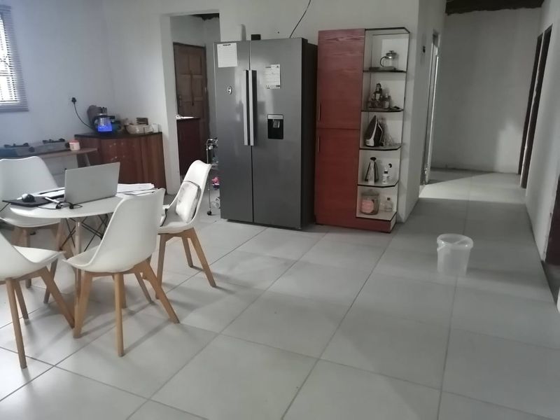 Spacious family home for sale - Photo 3