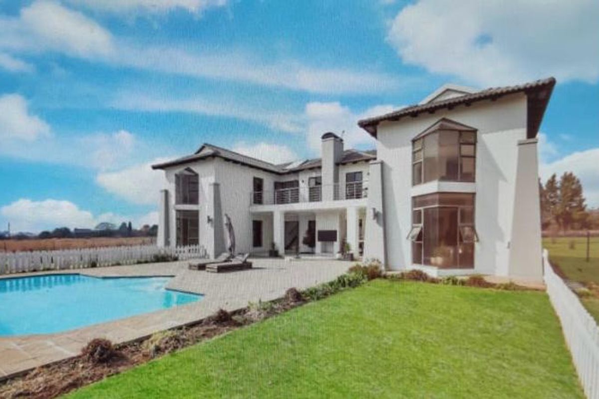 Exceptional Equestrian Lifestyle Property - Photo 2