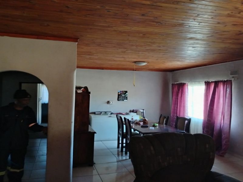 lovely 4-bedroom cw 5 - Photo 3
