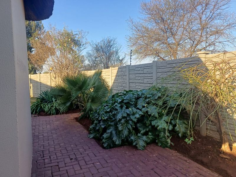 4  Bedroom house for sale in Arcon  Park. - Photo 7