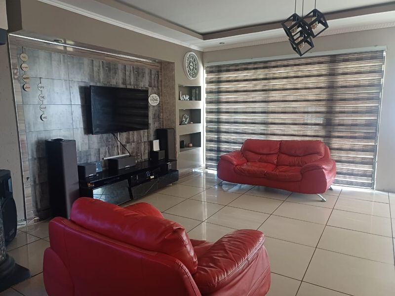 Fix upper house  for sale in Riversdale - Photo 5