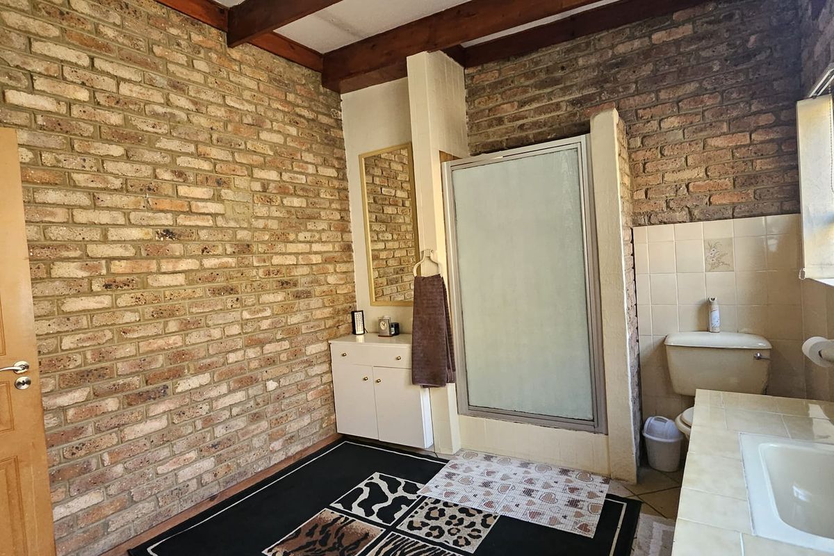 Luxury, Comfort, and Security – All in One Address! - Photo 4
