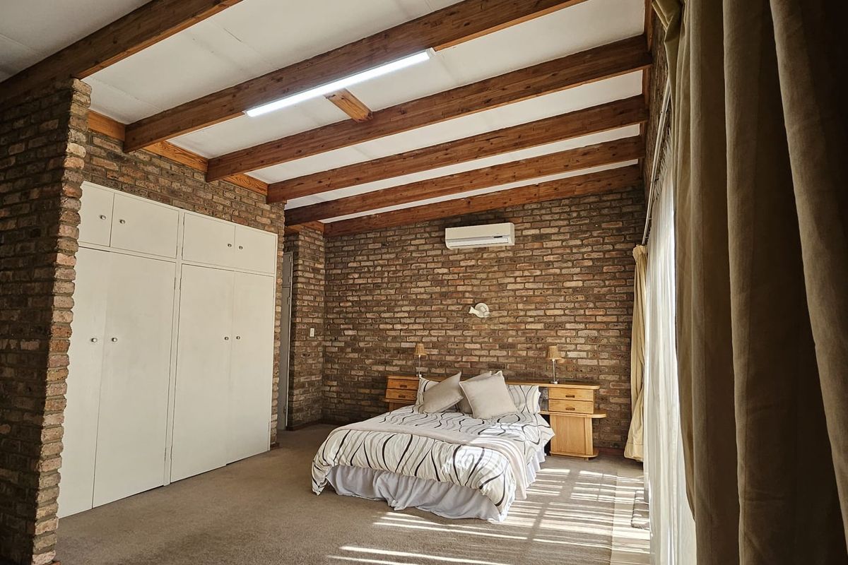 Luxury, Comfort, and Security – All in One Address! - Photo 3