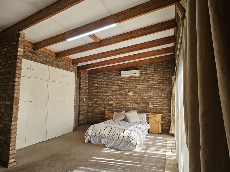 Luxury, Comfort, and Security – All in One Address! - Photo 3