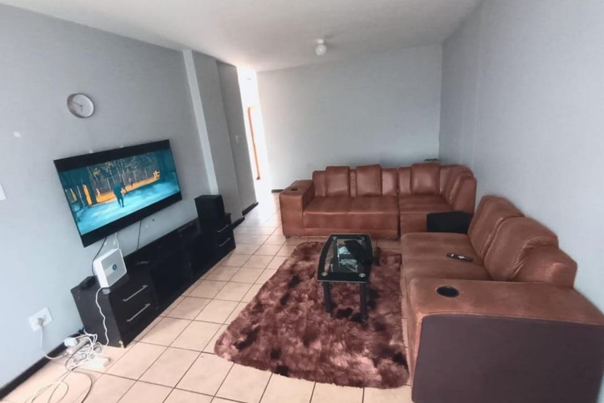 Modern 1-Bedroom Flat for sale – Prime Location Near Vaal Mall - Photo 2