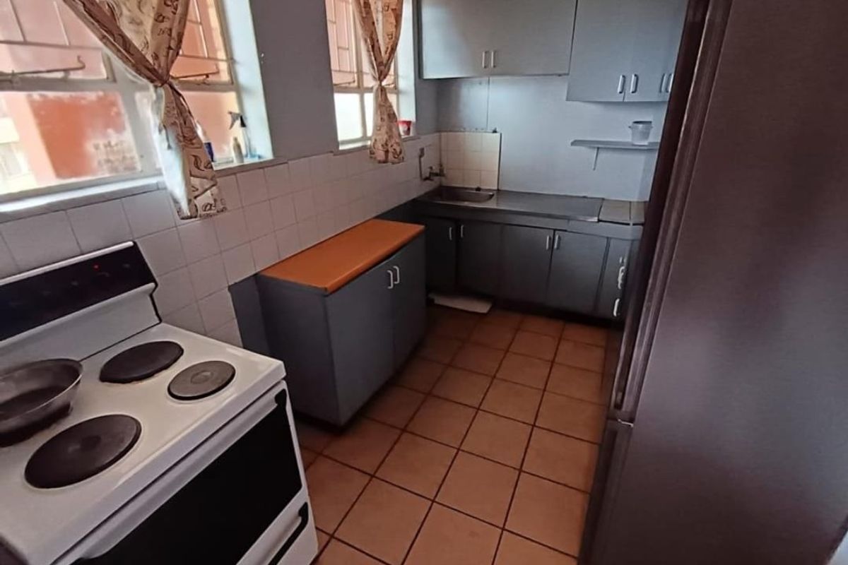 Modern 1-Bedroom Flat for sale – Prime Location Near Vaal Mall - Photo 4