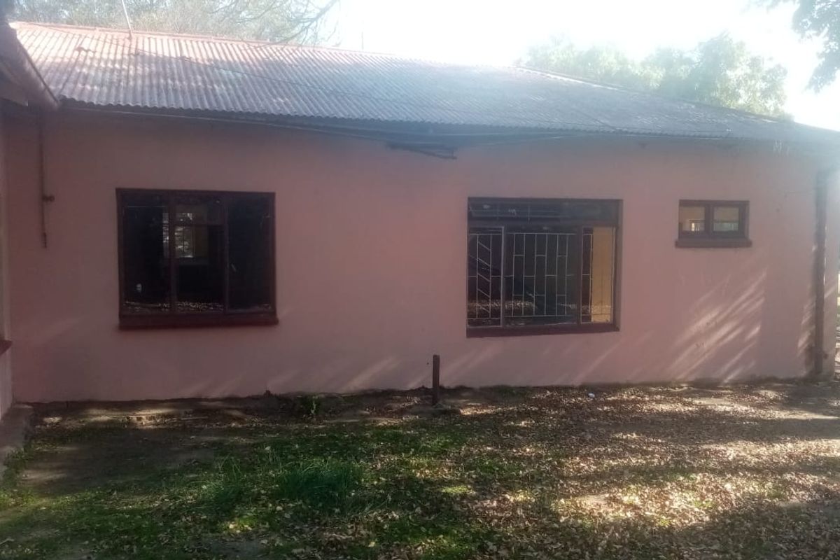 Charming 3-Bedroom Home in Velliers – A Hidden Gem with Great Potential! - Photo 2