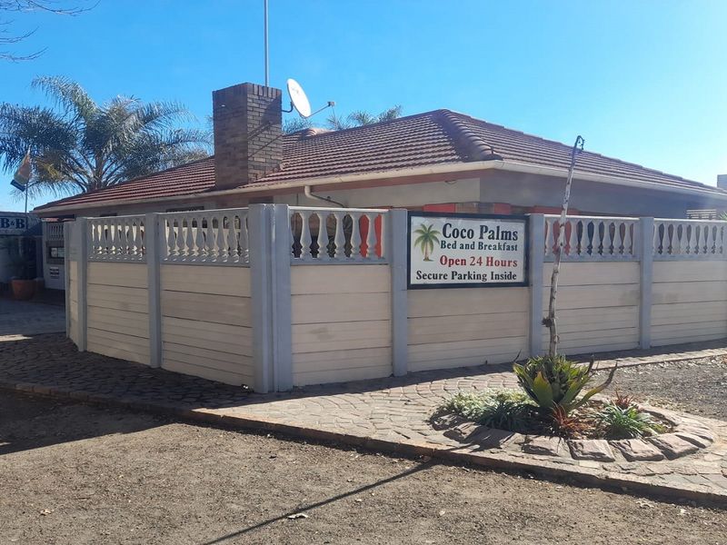 💎—A solid investment as a Commercial B&B and restaurant with serious potential in CBD - Photo 1