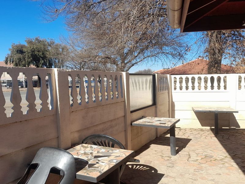 💎—A solid investment as a Commercial B&B and restaurant with serious potential in CBD - Photo 8