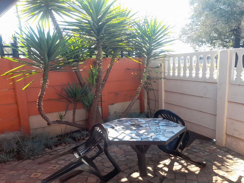 💎—A solid investment as a Commercial B&B and restaurant with serious potential in CBD - Photo 7