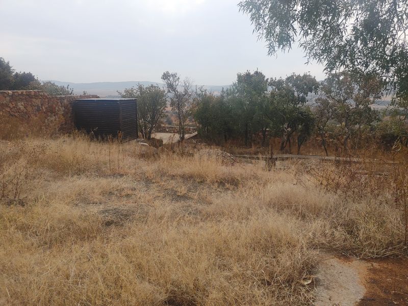 Spectacular 900m2 Vacant Land with Approved Building Plans & Panoramic Views – Vaaloewer - Photo 4
