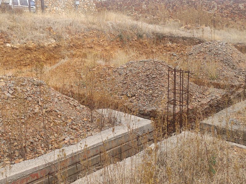 Spectacular 900m2 Vacant Land with Approved Building Plans & Panoramic Views – Vaaloewer - Photo 8