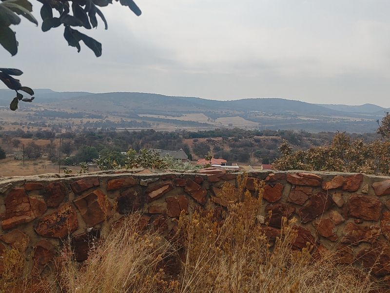 Spectacular 900m2 Vacant Land with Approved Building Plans & Panoramic Views – Vaaloewer - Photo 9