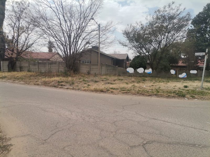 Great business opportunity. Rezoned for a used car dealership! - Photo 7