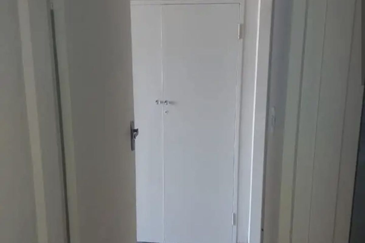 Modern 1-Bedroom Flat for Sale in Vereeniging  Ideal Investment or Starter Home - Photo 3