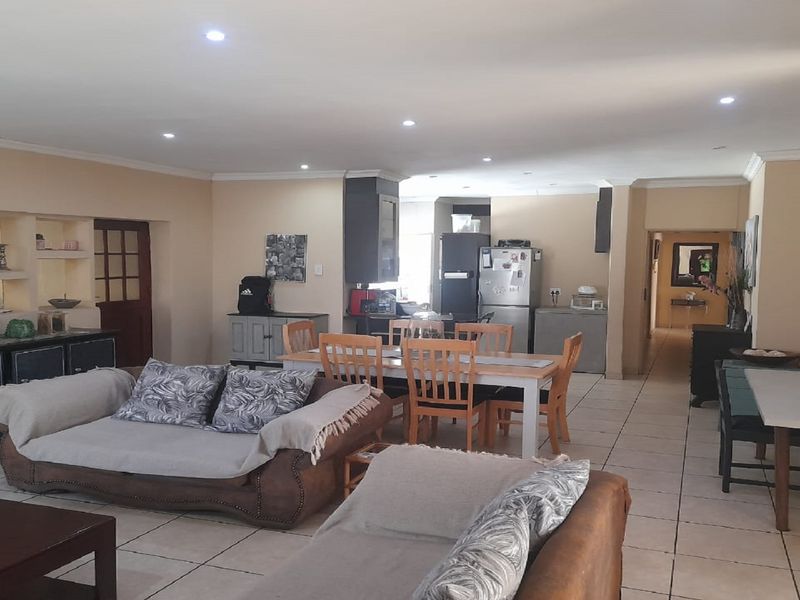 🏡 Exceptional Investment Opportunity – Spacious 1185 sqm 4 Bedroom & 2 one-bedroom apartments - Photo 8