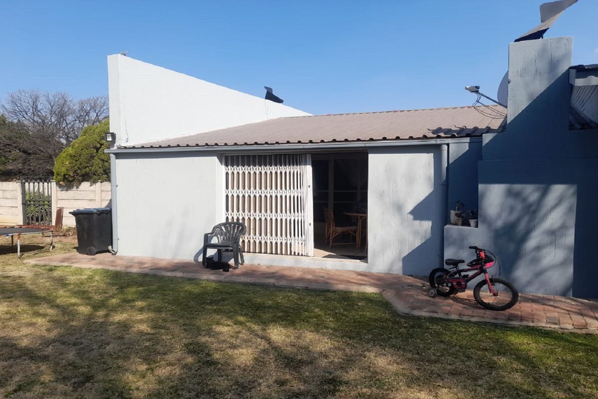 🏡 Exceptional Investment Opportunity – Spacious 1185 sqm 4 Bedroom & 2 one-bedroom apartments - Photo 4