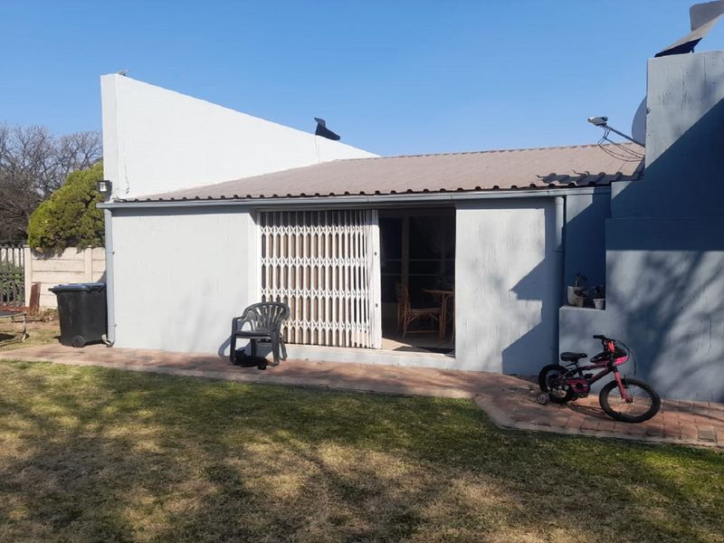 🏡 Exceptional Investment Opportunity – Spacious 1185 sqm 4 Bedroom & 2 one-bedroom apartments - Photo 4