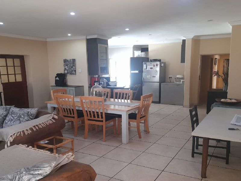 🏡 Exceptional Investment Opportunity – Spacious 1185 sqm 4 Bedroom & 2 one-bedroom apartments - Photo 10