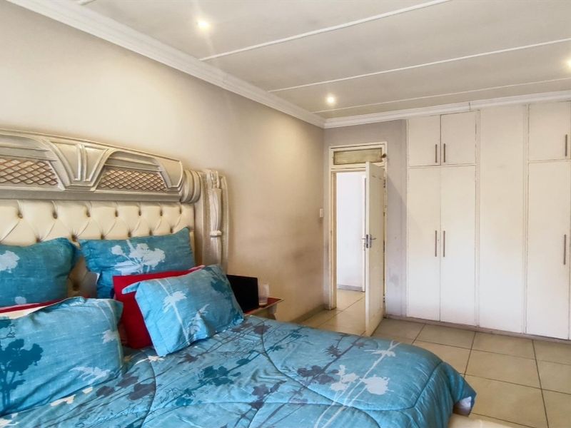lovely 2 bedroom Antonhof Vereeniging - Photo 10