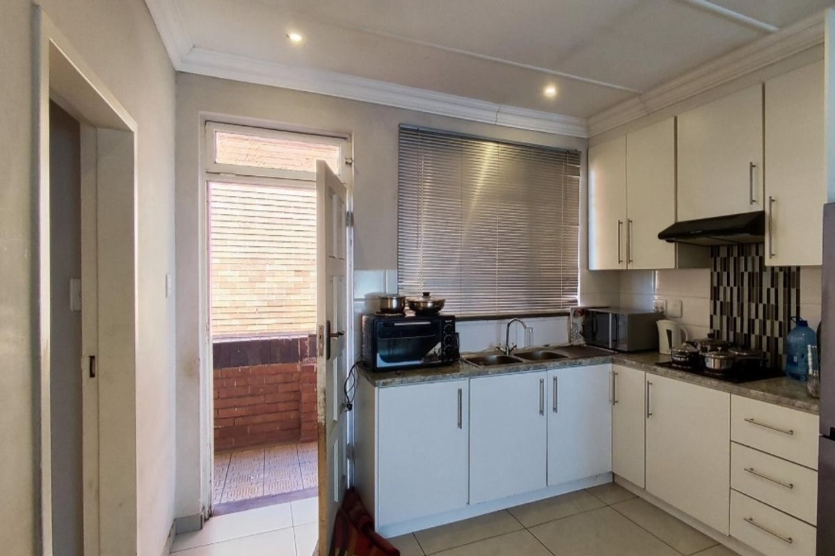 lovely 2 bedroom Antonhof Vereeniging - Photo 5